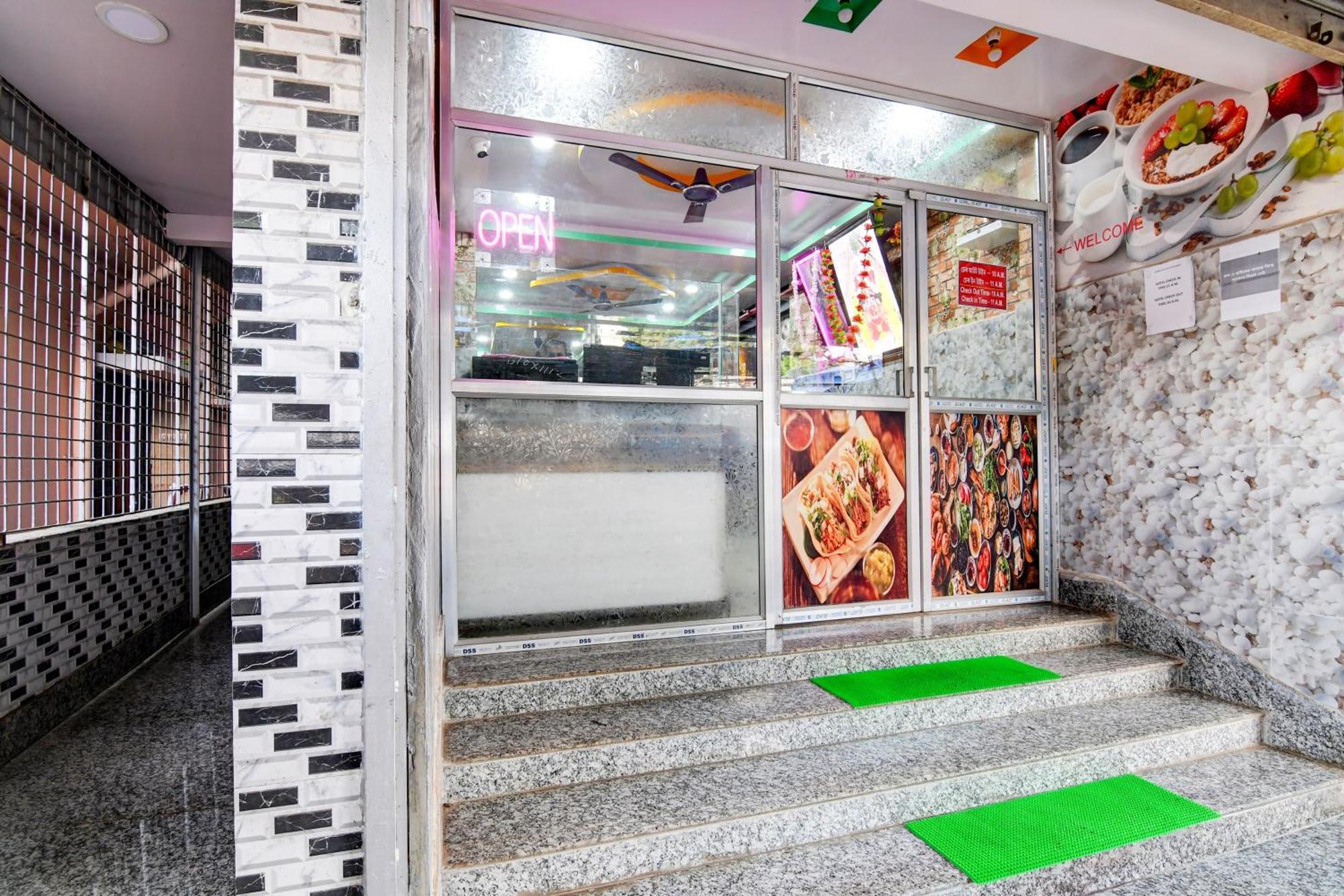 Joy Maa Tara Hotel & Restaurant 加尔各答 外观 照片