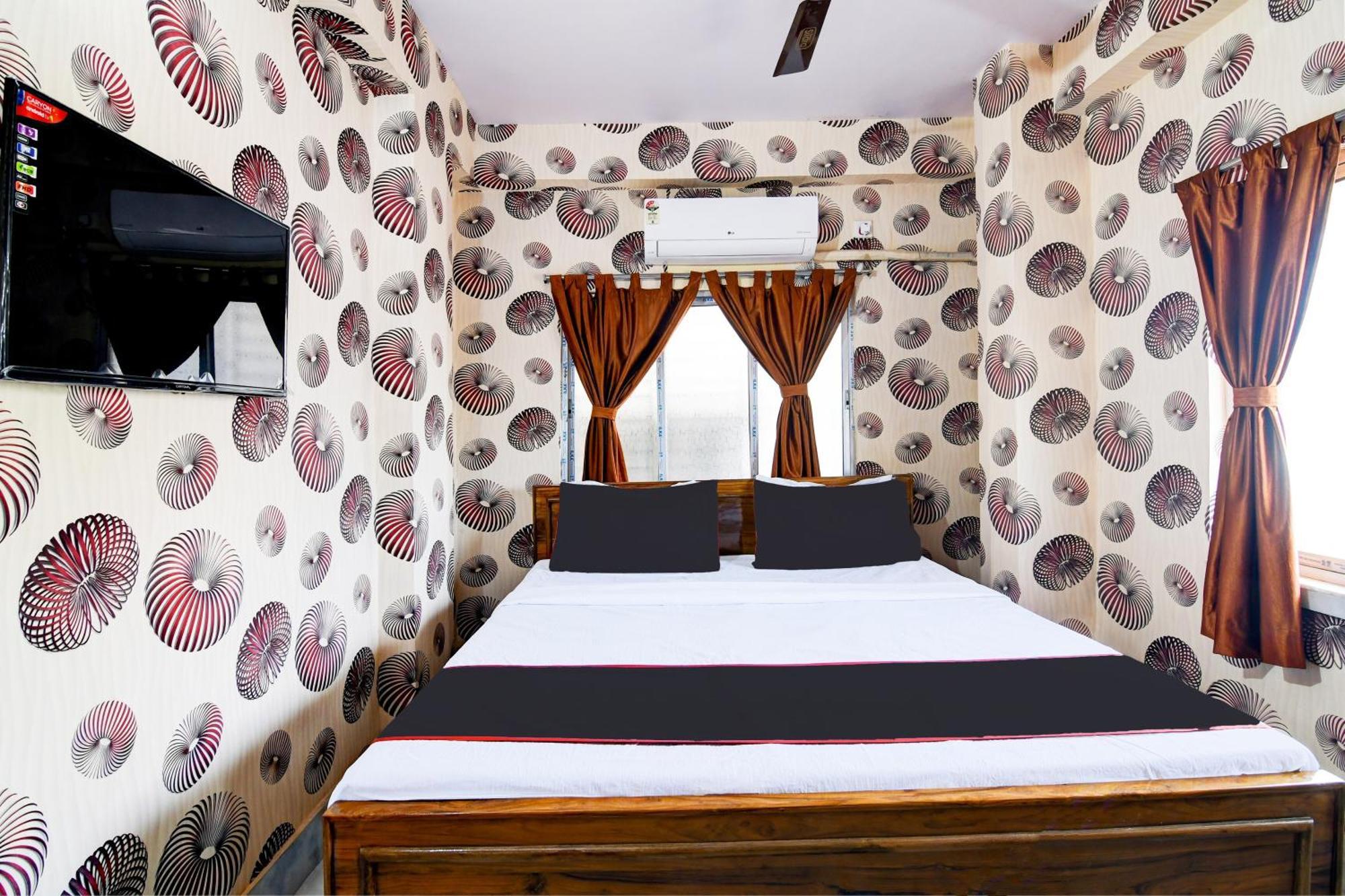 Joy Maa Tara Hotel & Restaurant 加尔各答 外观 照片